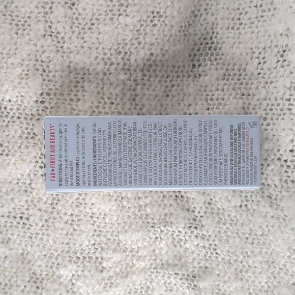 First Aid Beauty Hydrating Eye Cream with Hyaluronic Acid, 15ml/0.50fl oz - Picture 8 of 11